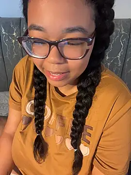 Snapshot of XMara chatting on July 2026 03:40:01 PM XMara online show from July 2026 03:40:01 PM