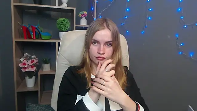 MargaritaKiss online show from November 2025 08:41:01 PM