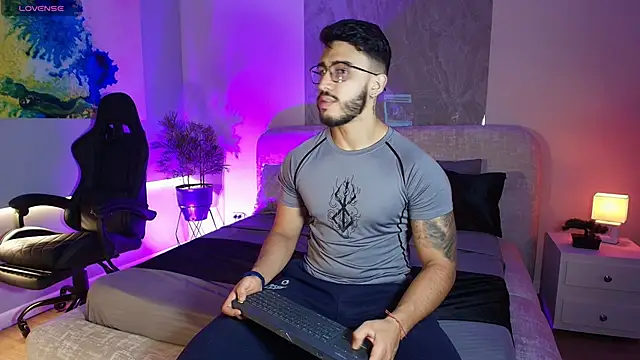 Snapshot of Liam_Kleiin chatting on May 2026 11:38:01 AM Liam Kleiin online show from May 2026 11:38:01 AM