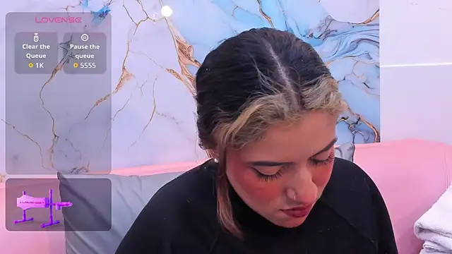 taylor cupper online show from October 2025 07:35:02 PM