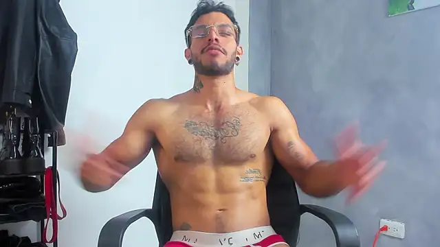 JuanBlade online show from April 2026 02:11:02 PM