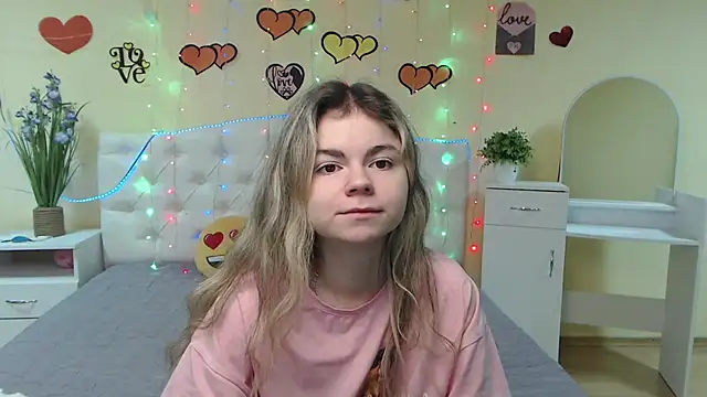 TinaRedly online show from February 2025 04:20:01 AM