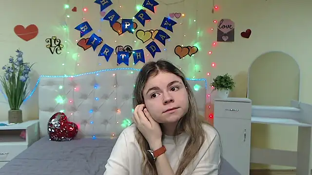 TinaRedly online show from March 2025 09:43:02 PM