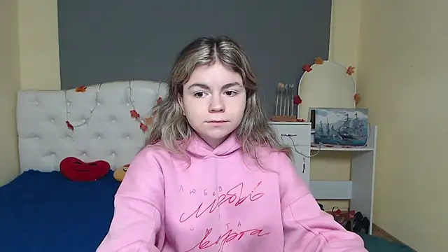 TinaRedly online show from November 2025 06:57:01 AM