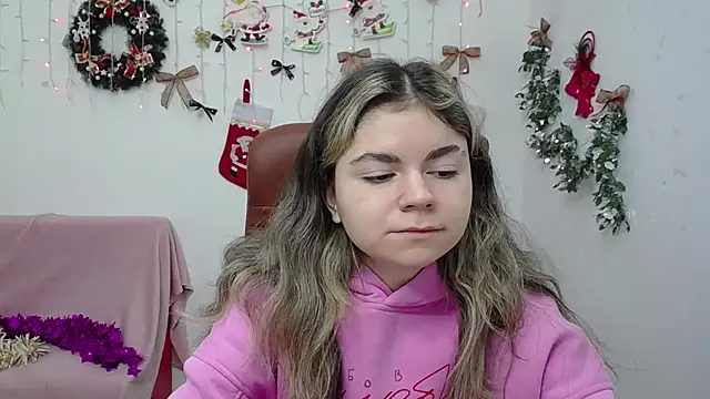 TinaRedly online show from December 2025 06:36:02 PM