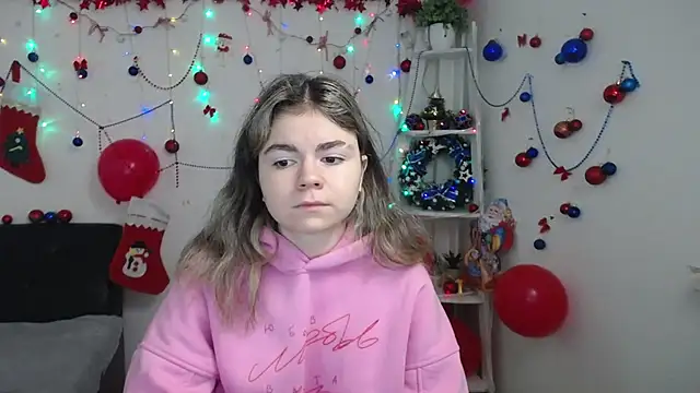 TinaRedly online show from December 2025 06:58:01 PM