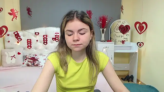 TinaRedly online show from February 2026 07:40:01 PM