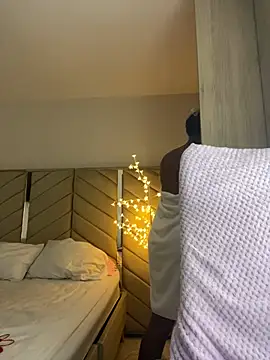 Snapshot of kellya_ chatting on February 2025 11:00:01 PM kellya online show from February 2025 11:00:01 PM