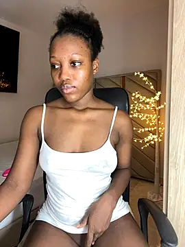 Snapshot of kellya_ chatting on November 2025 11:58:02 PM kellya online show from November 2025 11:58:02 PM