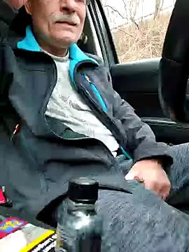 bottomhairy online show from December 2024 01:56:02 PM