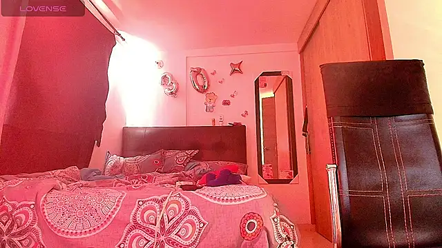 megan collins96 online show from July 2026 08:17:02 PM
