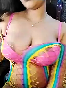 Snapshot of Hotty__Baby chatting on December 2024 06:02:02 PM Hotty  Baby online show from December 2024 06:02:02 PM