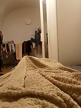 maleesa online show from November 2025 01:04:02 AM