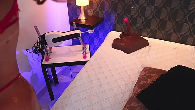 SharomRoss online show from February 2026 07:43:01 PM