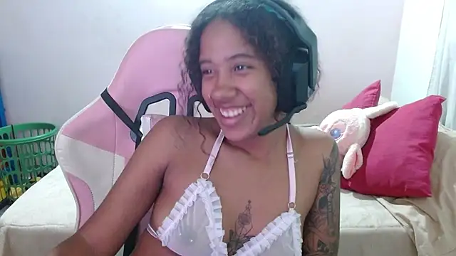 TiffanyRoouse online show from March 2025 03:09:02 AM