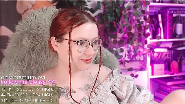 Snapshot of me__hanna chatting on June 2026 04:41:02 AM me hanna online show from June 2026 04:41:02 AM