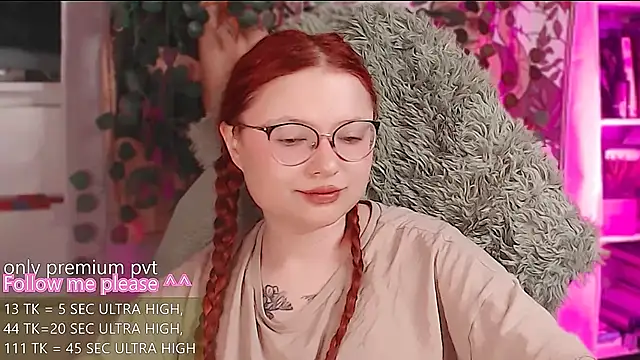 Snapshot of me__hanna chatting on June 2026 02:47:01 AM me hanna online show from June 2026 02:47:01 AM