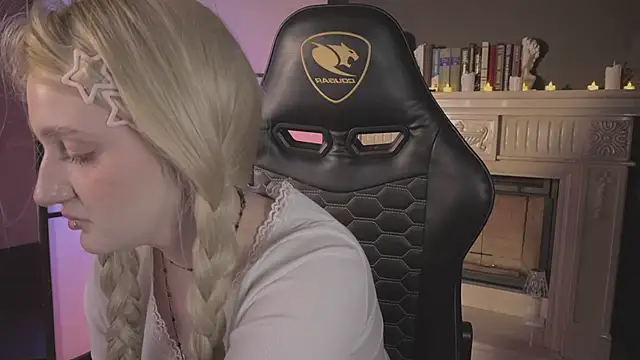 ELLIEJAY online show from April 2026 05:18:02 AM