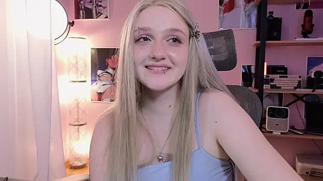 Snapshot of ELLIEJAY chatting on May 2026 05:35:02 AM ELLIEJAY online show from May 2026 05:35:02 AM