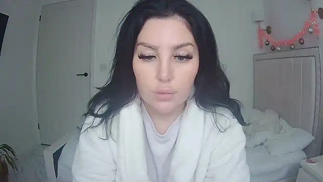 magical mia online show from December 2025 10:46:02 AM