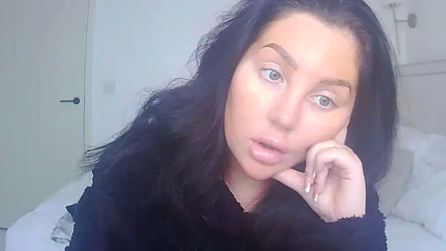 magical mia online show from January 2026 11:56:01 AM