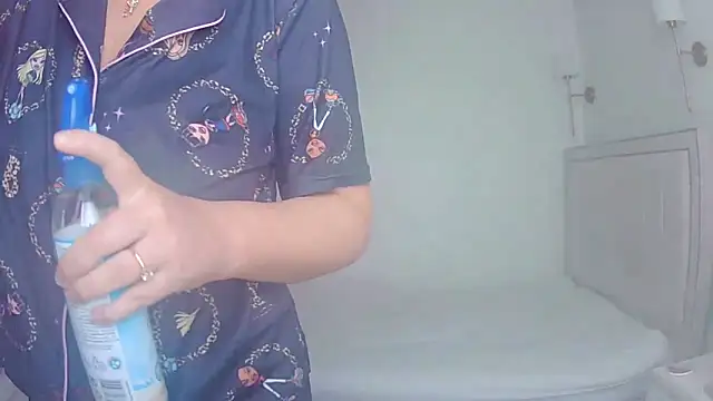 magical mia online show from April 2026 10:20:02 AM