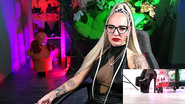 MonicaMaxwel online show from October 2025 11:22:02 AM