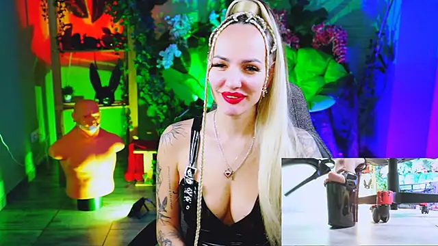 MonicaMaxwel online show from February 2026 10:55:02 AM