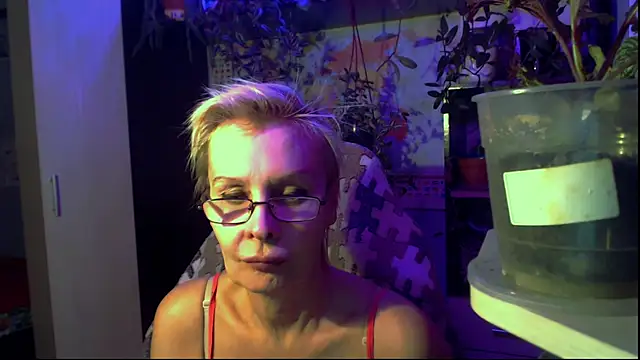 Snapshot of HelgaHimmell chatting on May 2026 10:26:01 PM HelgaHimmell online show from May 2026 10:26:01 PM