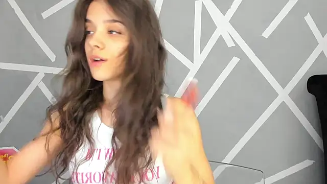 Snapshot of BabyAylin chatting on January 2025 05:23:02 AM BabyAylin online show from January 2025 05:23:02 AM