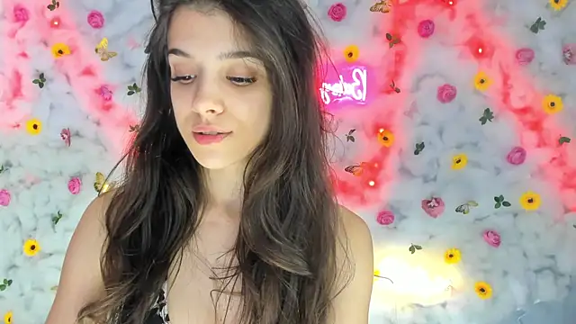 Snapshot of BabyAylin chatting on January 2025 08:20:02 AM BabyAylin online show from January 2025 08:20:02 AM