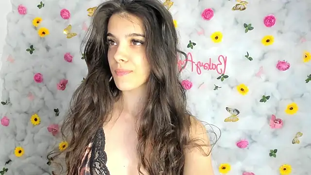 Snapshot of BabyAylin chatting on February 2025 06:43:02 AM BabyAylin online show from February 2025 06:43:02 AM