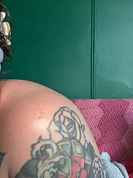 quinnmariexo online show from April 2026 10:13:02 PM