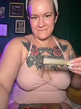 quinnmariexo online show from July 2026 02:20:02 AM