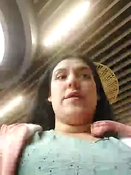 Snapshot of Sophie-hatter chatting on December 2024 06:20:02 PM Sophie-hatter online show from December 2024 06:20:02 PM