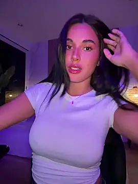 Snapshot of Lizhush_ chatting on February 2025 04:42:02 PM Lizhush  online show from February 2025 04:42:02 PM