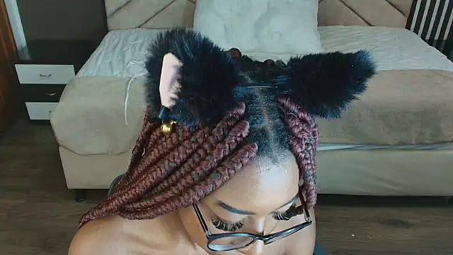 Raquel jones online show from February 2025 05:40:01 PM