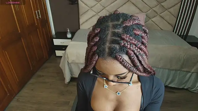 Raquel jones online show from March 2025 11:51:01 AM