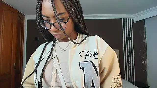 Raquel jones online show from September 2025 11:46:02 AM