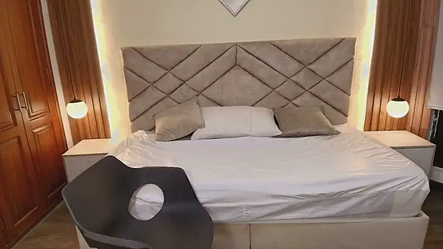 Raquel jones online show from March 2026 07:22:02 PM