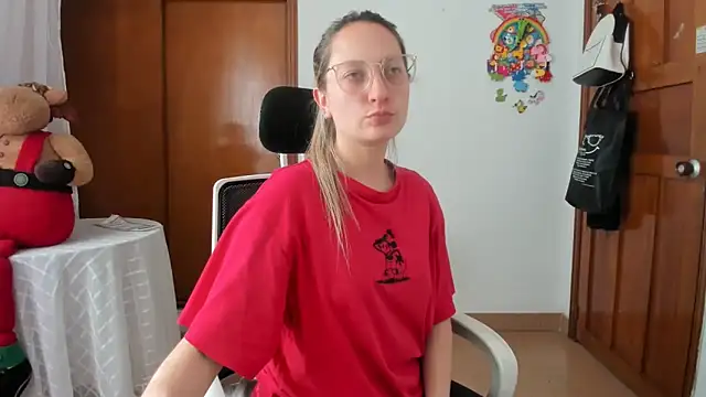 Adele johnsonn1 online show from June 2026 07:46:01 PM