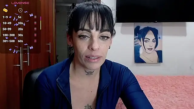 violett honney online show from November 2025 05:10:01 AM