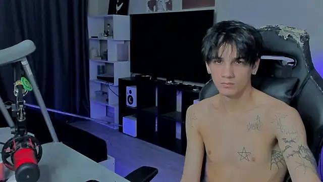 Snapshot of MarkBrowniii chatting on September 2025 05:20:01 AM MarkBrowniii online show from September 2025 05:20:01 AM