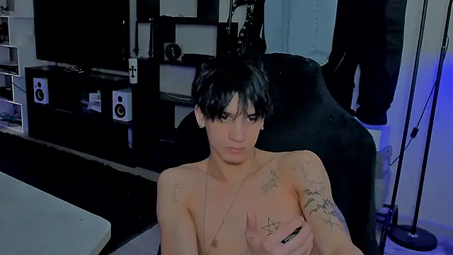 MarkBrowniii online show from April 2026 01:44:01 PM