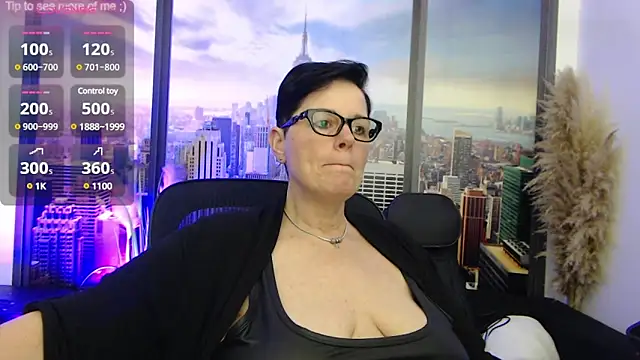 Snapshot of ninarandmann chatting on February 2025 05:51:02 PM ninarandmann online show from February 2025 05:51:02 PM
