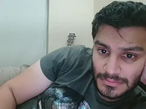 Snapshot of robintoit chatting on May 2026 03:40:01 PM robintoit online show from May 2026 03:40:01 PM