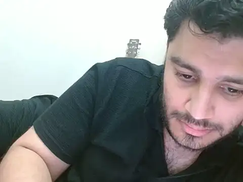 Snapshot of robintoit chatting on June 2026 05:41:01 AM robintoit online show from June 2026 05:41:01 AM