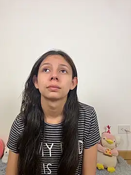 Bonniepark online show from November 2025 07:12:01 PM