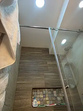 Bonniepark online show from November 2025 01:12:02 PM