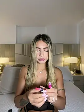  laura 02 online show from March 2026 06:55:01 PM